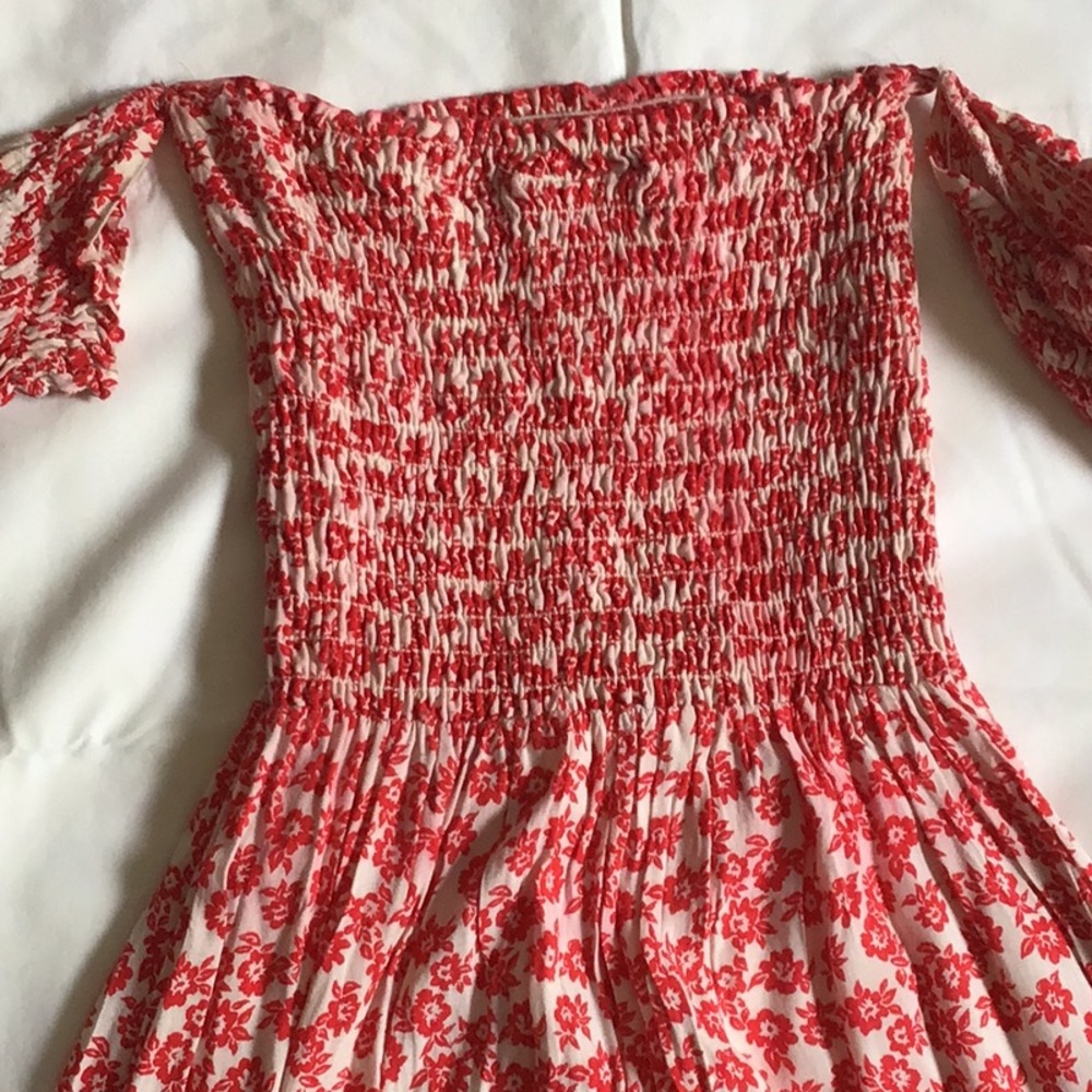 Woman dresses - Picture 4 of 7